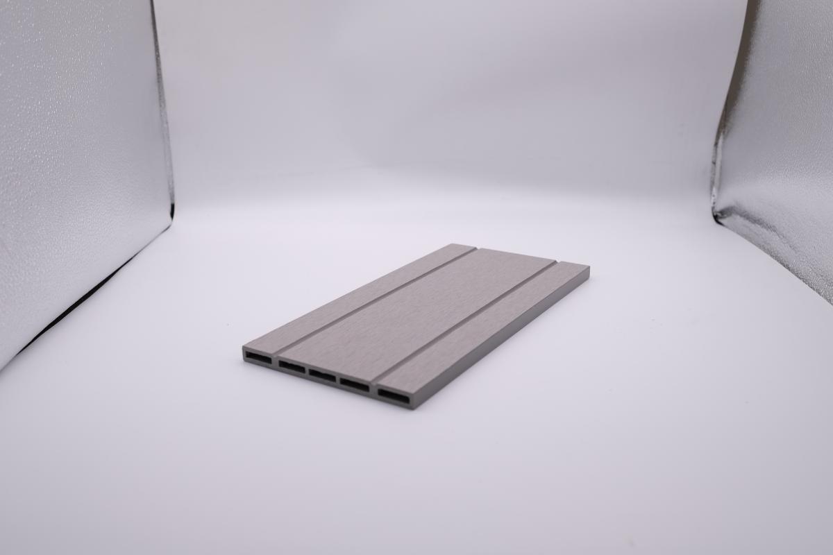 Traditional fencing Alu slats hollow 143×13,solid 67×15 96×11 112×9.5  for exterior decoration Featured Image